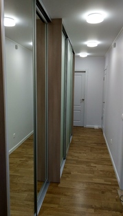 шкаф встроенный в коридор
